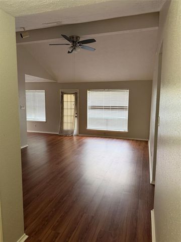 8010 Western Trail Drive, Houston, TX 77040