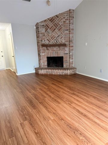 8010 Western Trail Drive, Houston, TX 77040