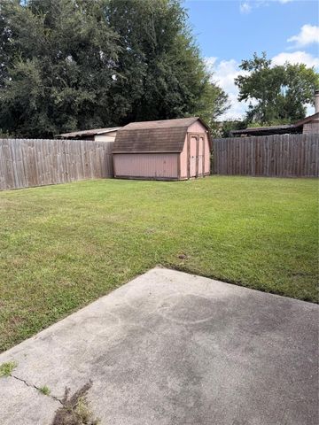 8010 Western Trail Drive, Houston, TX 77040