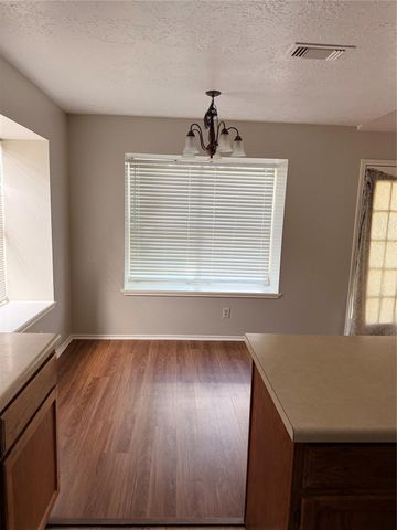 8010 Western Trail Drive, Houston, TX 77040
