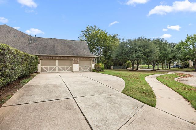 30502 Founders Pecan Street, Fulshear, TX 77441