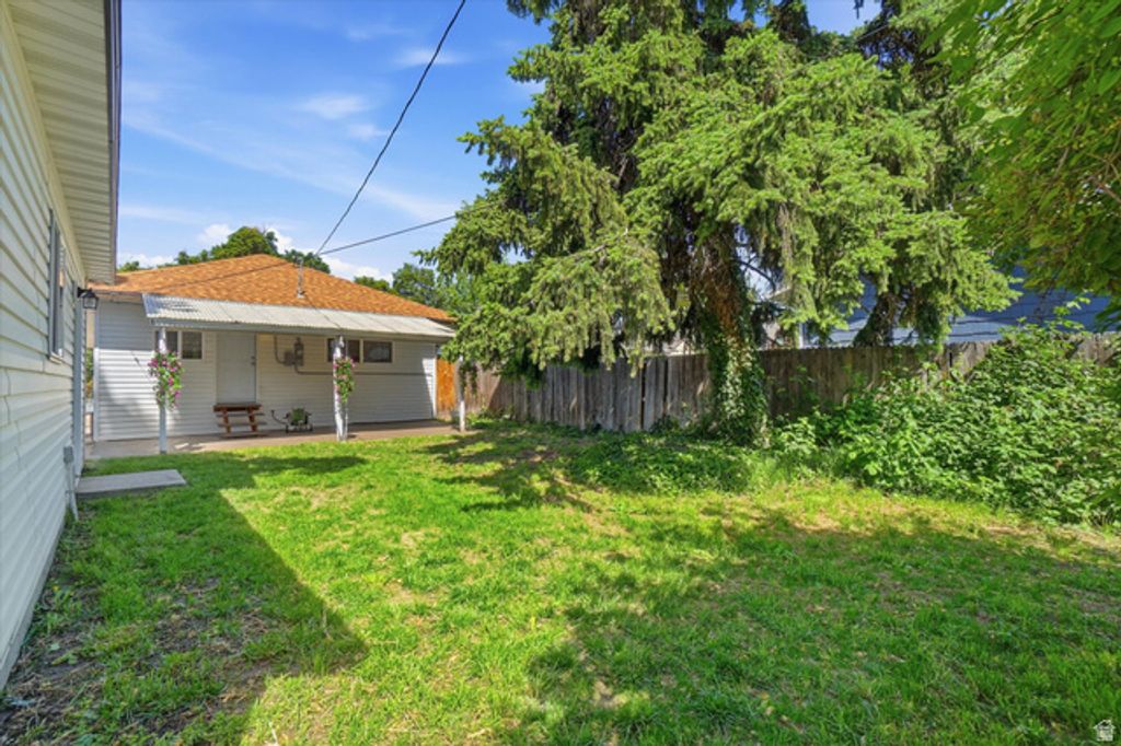 Image 27 of property listing at 2631 S CHADWICK ST, Salt Lake City, UT 84106