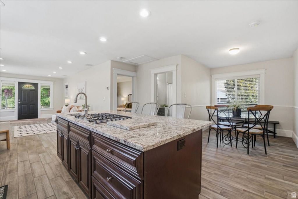 Image 9 of property listing at 2631 S CHADWICK ST, Salt Lake City, UT 84106