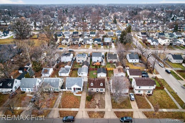 2217 E 10 Mile Road, Royal Oak, MI 48067