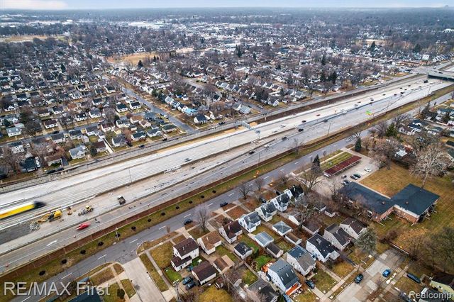 2217 E 10 Mile Road, Royal Oak, MI 48067