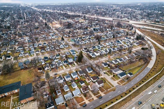 2217 E 10 Mile Road, Royal Oak, MI 48067