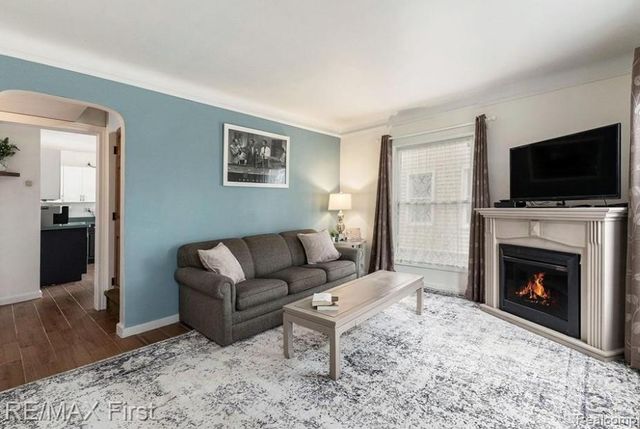 2217 E 10 Mile Road, Royal Oak, MI 48067