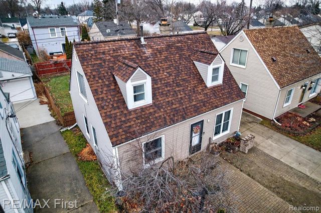 2217 E 10 Mile Road, Royal Oak, MI 48067