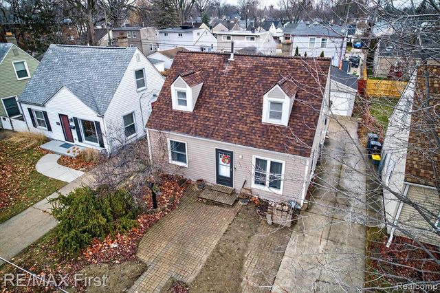 2217 E 10 Mile Road, Royal Oak, MI 48067