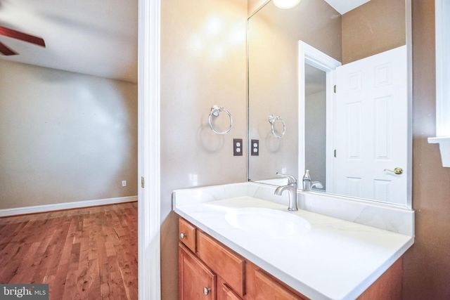 215 CHANCELLORSVILLE DR, Stephens City, VA 22655