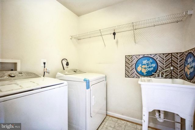 215 CHANCELLORSVILLE DR, Stephens City, VA 22655