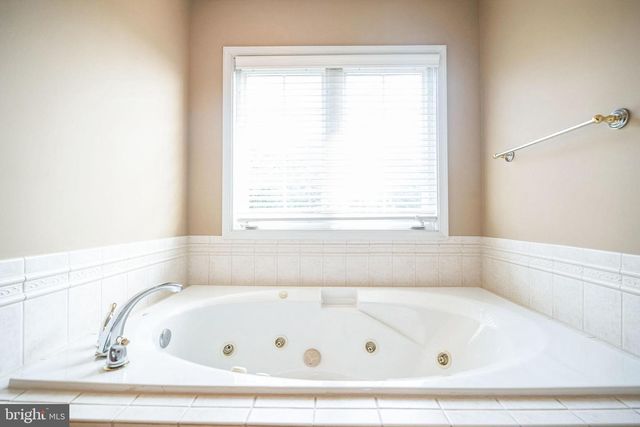 215 CHANCELLORSVILLE DR, Stephens City, VA 22655