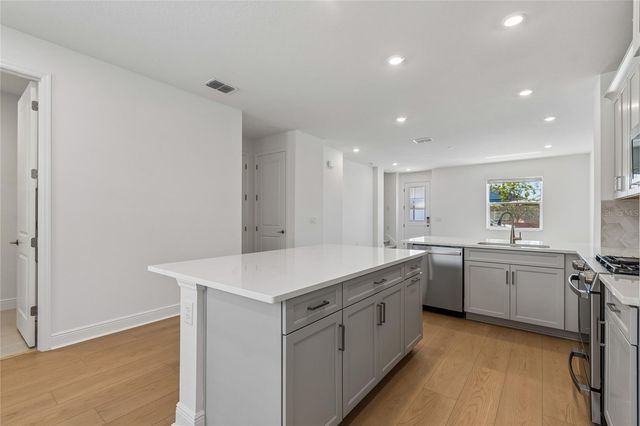 8123 SEAFLOWER PARKWAY, Bradenton, FL 34210