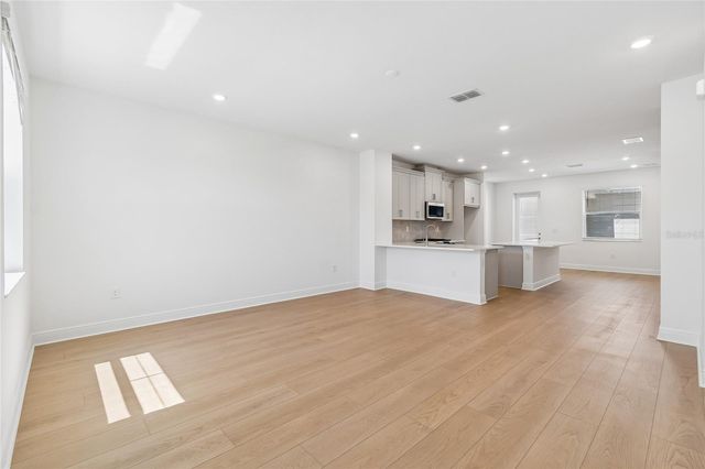 8123 SEAFLOWER PARKWAY, Bradenton, FL 34210