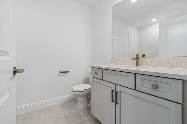 8123 SEAFLOWER PARKWAY, Bradenton, FL 34210