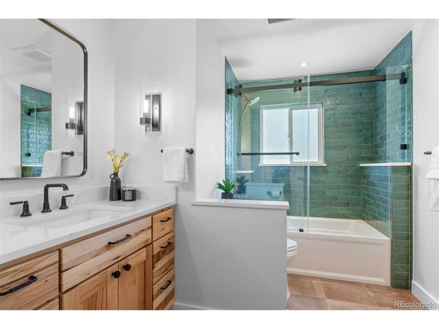 8836 Marathon Rd, Niwot, CO 80503