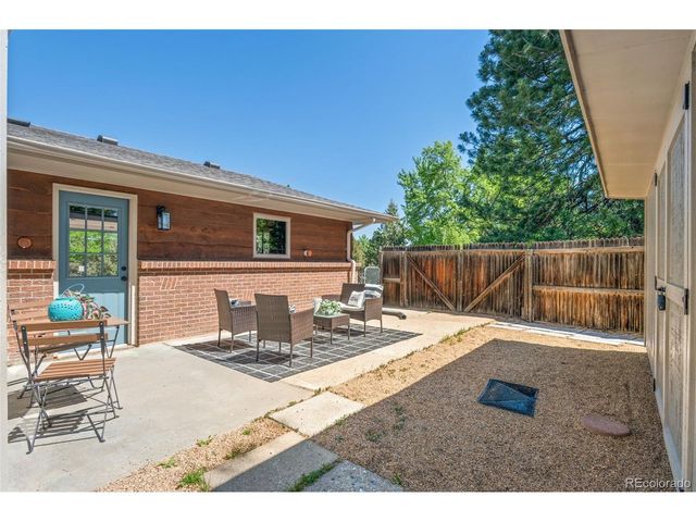 8836 Marathon Rd, Niwot, CO 80503