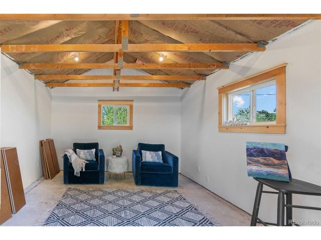 8836 Marathon Rd, Niwot, CO 80503