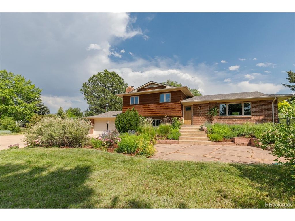 8836 Marathon Rd, Niwot, CO 80503