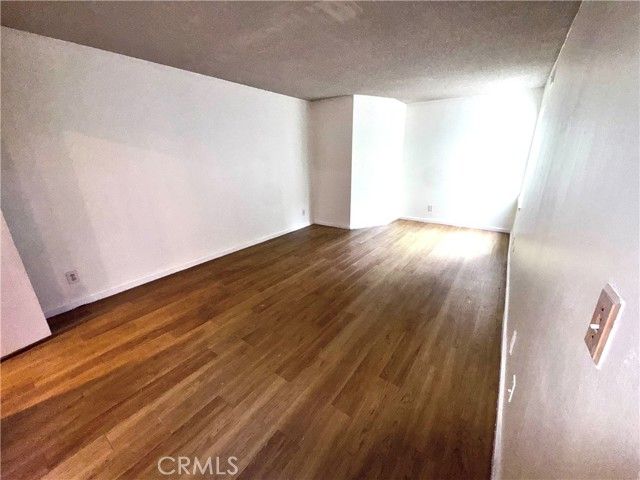 700 W 3rd B107, Santa Ana, CA 92701