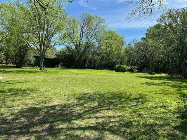 3414 E Walnut Street, Pearland, TX 77581