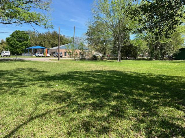 3414 E Walnut Street, Pearland, TX 77581