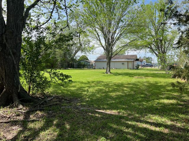 3414 E Walnut Street, Pearland, TX 77581