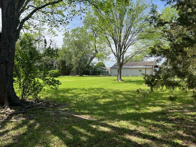 3414 E Walnut Street, Pearland, TX 77581