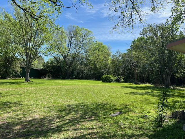 3414 E Walnut Street, Pearland, TX 77581