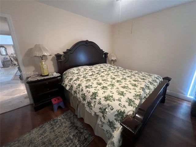 5724 S Bayberry Ln, Tamarac, FL 33319