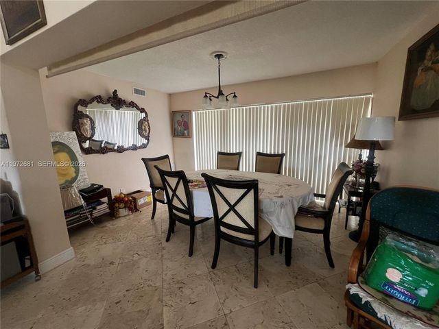 5724 S Bayberry Ln, Tamarac, FL 33319