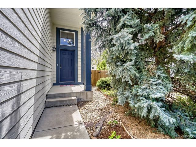 1355 Carnation Cir, Longmont, CO 80503