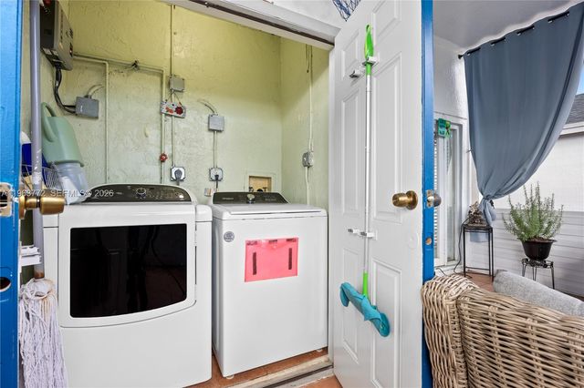 13910 SW 163rd St, Miami, FL 33177