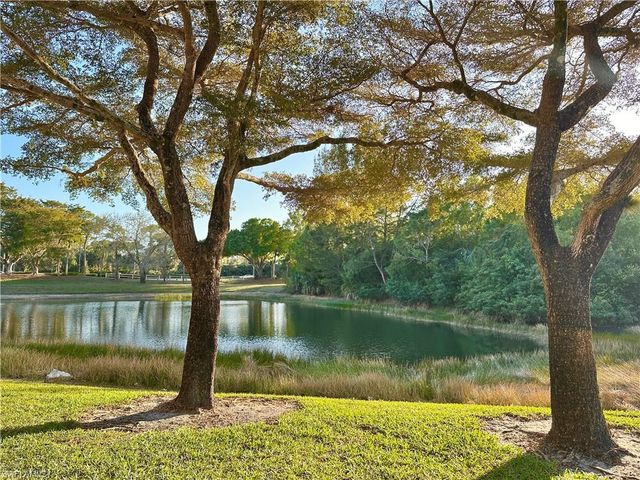 354 Dover Pl Apt 104, Naples, FL 34104