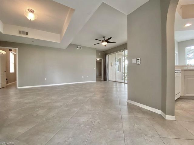 354 Dover Pl Apt 104, Naples, FL 34104