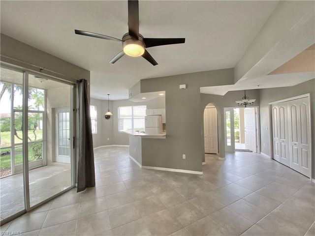 354 Dover Pl Apt 104, Naples, FL 34104