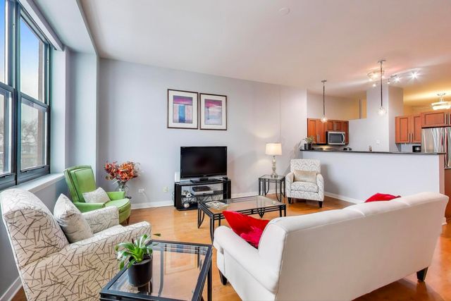 3140 N Sheffield Avenue 504, Chicago, IL 60657