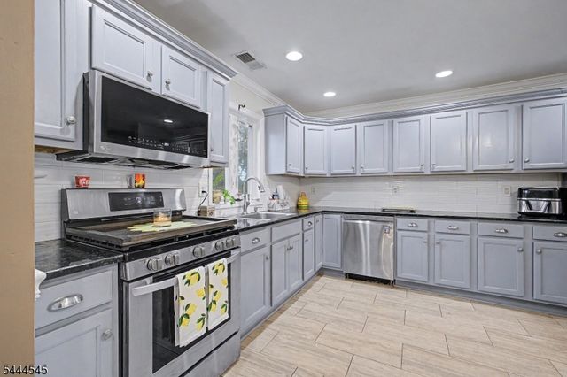 453 Huntington Rd, Union Twp., NJ 07083