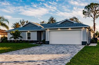 627 SE 22ND TERRACE, Cape Coral, FL 33990