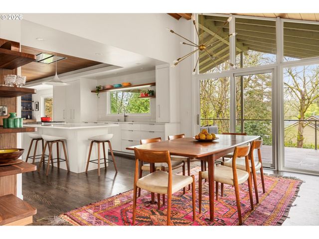 7175 Sw DOGWOOD Pl, Portland, OR 97225