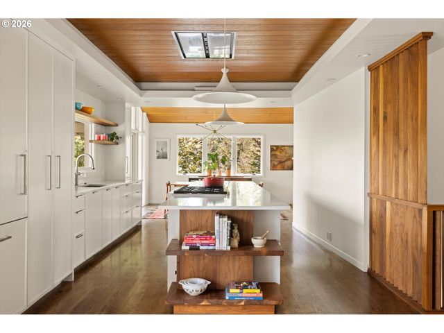 7175 Sw DOGWOOD Pl, Portland, OR 97225