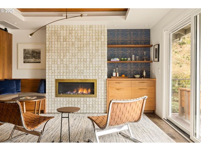 7175 Sw DOGWOOD Pl, Portland, OR 97225