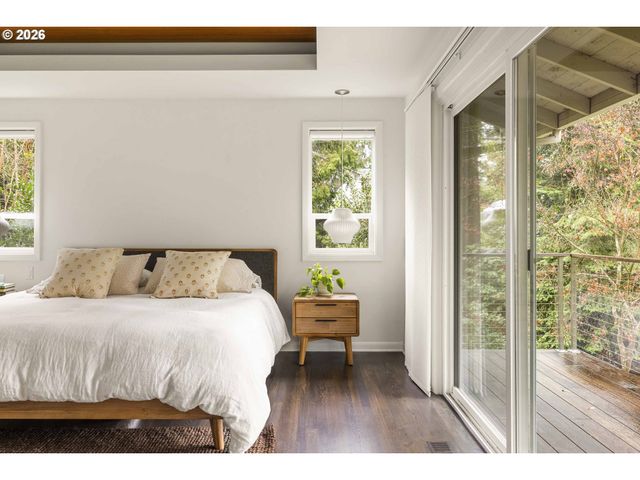 7175 Sw DOGWOOD Pl, Portland, OR 97225