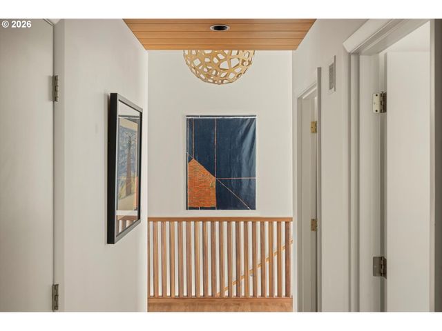 7175 Sw DOGWOOD Pl, Portland, OR 97225