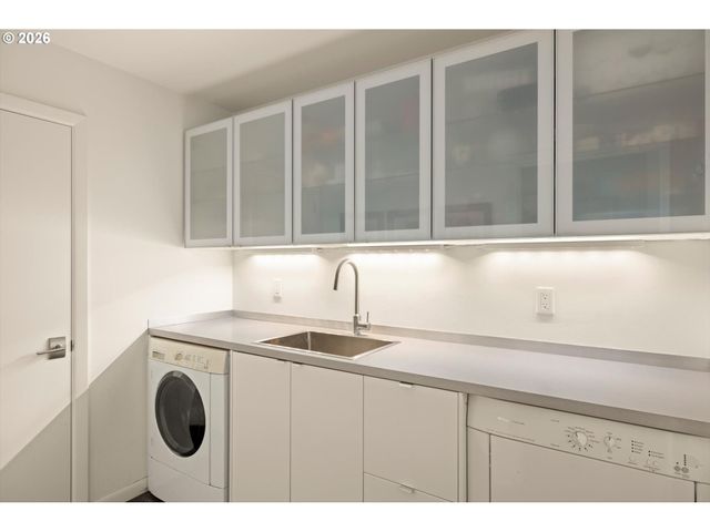 7175 Sw DOGWOOD Pl, Portland, OR 97225