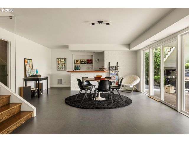 7175 Sw DOGWOOD Pl, Portland, OR 97225