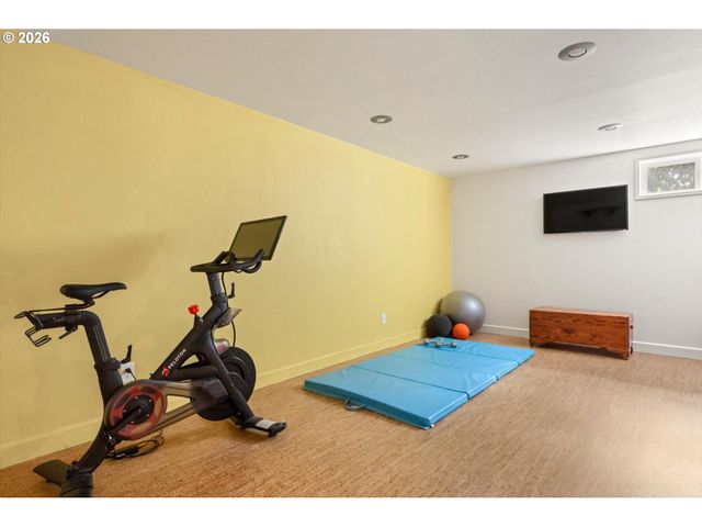 7175 Sw DOGWOOD Pl, Portland, OR 97225