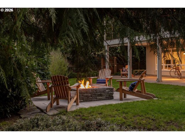 7175 Sw DOGWOOD Pl, Portland, OR 97225