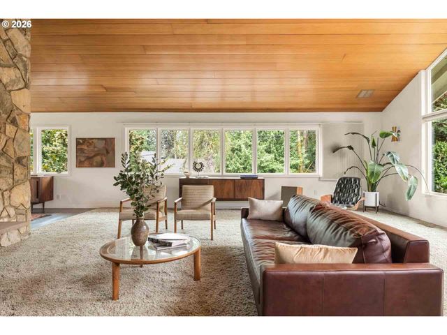 7175 Sw DOGWOOD Pl, Portland, OR 97225