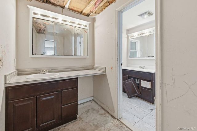 447 N Elting Corners Road, Highland, NY 12528